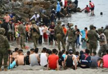 Ceuta, allarme del sindaco Vivas: “Un’invasione, e non è finita”. Ue in allerta per il 15 agosto