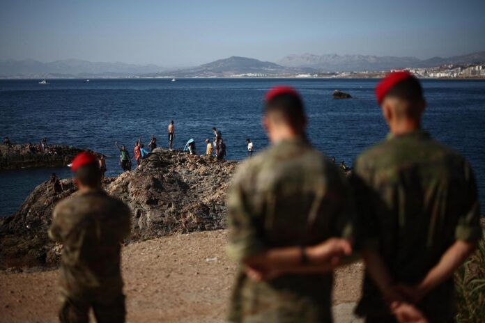 Ceuta, governo in allarme: “Preoccupano appelli social per nuovo ingresso di massa a Ferragosto”