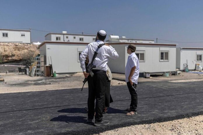Cisgiordania, coloni assediano case palestinesi a Qusra. Ambasciatore Huckabee: “Atto di terrorismo”