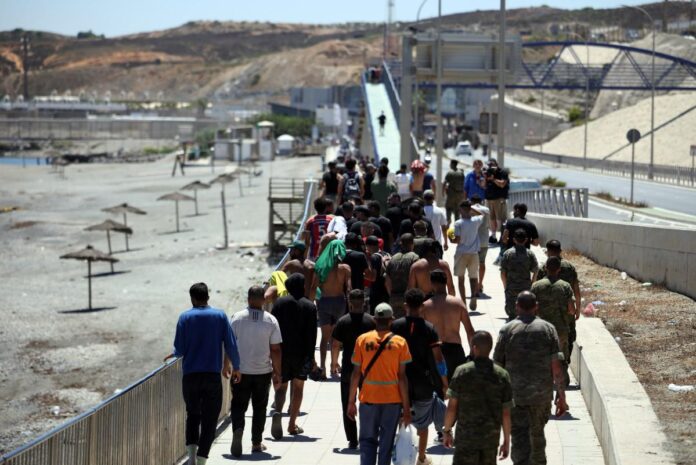 Crisi Ceuta, vertice straordinario dei ministri dell’Interno Ue: Italia chiede più controlli alle frontiere