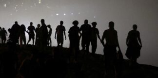 Crisi migranti a Ceuta, 67 morti. Sanchez scrive a Ue e chiede vertice tra ministri dell’Interno