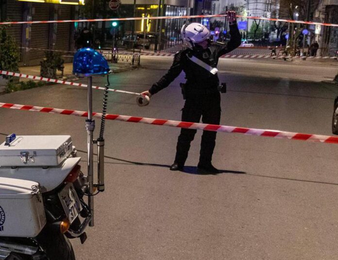 Donna uccisa, fatta a pezzi e messa in una valigia: arrestato 26enne ad Atene