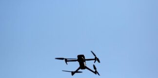 Drone con esplosivo trovato all’aeroporto di Lipsia, era vicino ad aereo ucraino