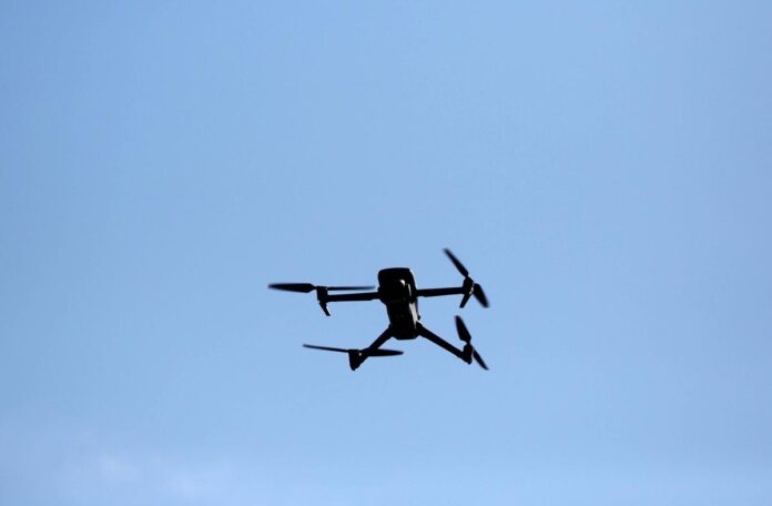Drone con esplosivo trovato all’aeroporto di Lipsia, era vicino ad aereo ucraino