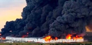 Droni ucraini in Russia, almeno due morti e incendi nei siti industriali: colpiti Wildberries e raffinerie