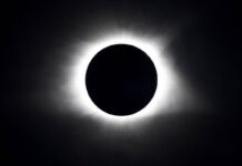 Eclissi, ecco dove si vedrà meglio in Italia e con il buio lo spettacolo delle ‘stelle cadenti’