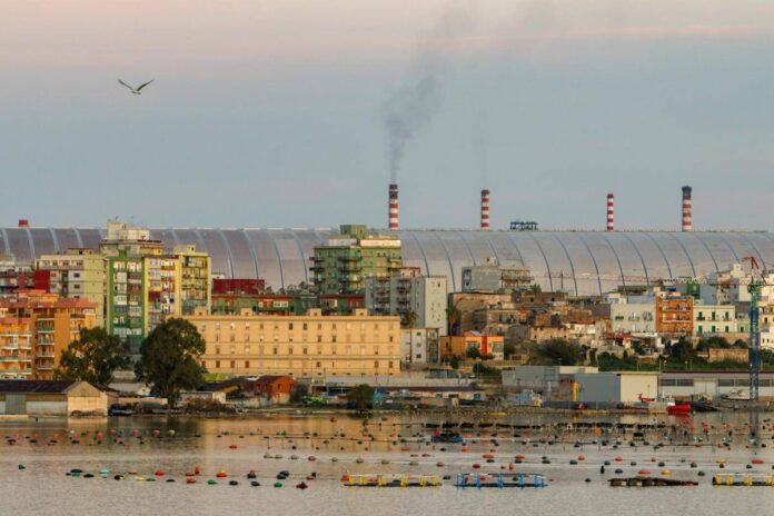 Ex Ilva, incontro governo-sindacati. Mantovano: “Porteremo decreto con misure per lavoratori oggi in Cdm”