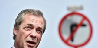 Farage contro tutti a Clacton: 34 candidati (con Count Binface) e una maxi scheda elettorale