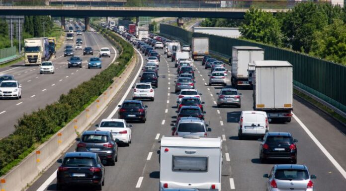 Ferragosto, traffico da bollino rosso anche sulle strade del Veneto: 24 milioni di viaggi Ferragosto sulle strade venete
