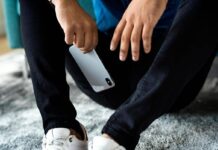 Francia, Corte Costituzionale boccia divieto uso social per i minori under 15