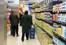 Inflazione, caldo, sanità e bollette: le preoccupazioni degli italiani secondo Spin Factor