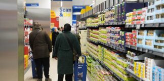 Inflazione, caldo, sanità e bollette: le preoccupazioni degli italiani secondo Spin Factor