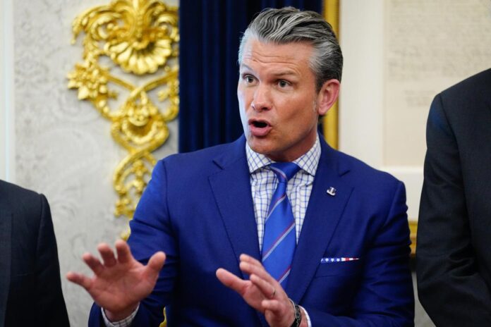Iran-Usa, Teheran accusa: “Washington in guerra economica dopo aver esaurito armi “. Hegseth: “Non escludiamo ricorso ad attacchi militari”