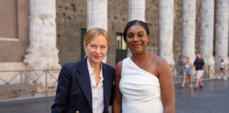 Italia-Gb, Times: Meloni incontra leader opposizione Badenoch e l’avverte: “Non fare accordi con Farage”