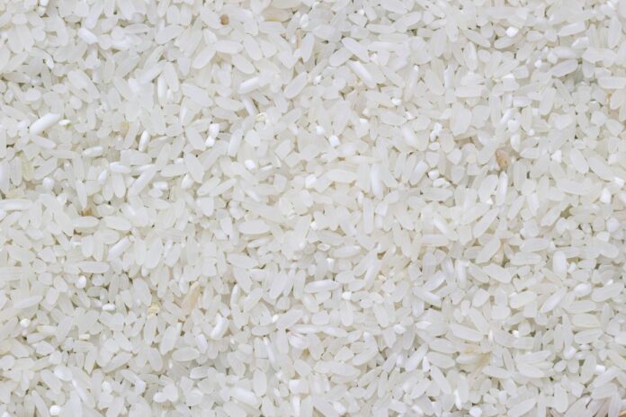 La ‘nuova’ ricetta per il riso in bianco: “Non si cuoce con l’acqua…”