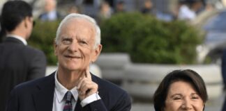 Luigi Cavallari, oggi l’ultimo saluto a Roma. Ministra Roccella: “Per sempre mano nella mano”