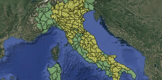 Maltempo, allerta meteo gialla per temporali oggi lunedì 17 agosto: la mappa delle 13 regioni a rischio