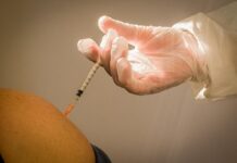 Morbillo negli Usa, peggiore epidemia in 35 anni: Kennedy Jr raccomanda vaccino