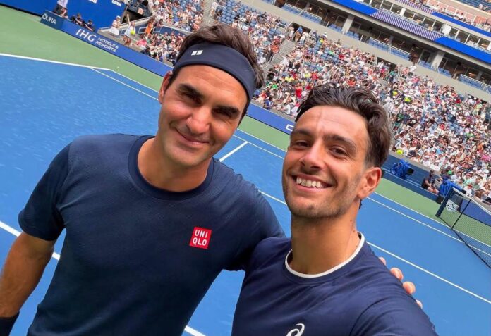 Musetti, allenamento show con Federer a New York: “Onorato di aver condiviso il campo con il re”
