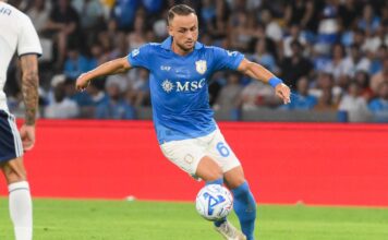 Napoli-Como, gol annullato a Lobotka e Allegri protesta