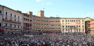 Palio di Siena, domani la grande sfida dell’Assunta: dove vederla in tv