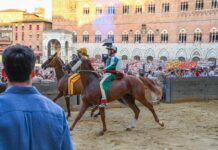 Palio di Siena, oggi l’Assunta: orario, cavalli, fantini e dove vederlo in tv