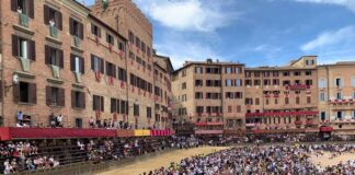 Palio di Siena, oggi si corre l’Assunta – Diretta
