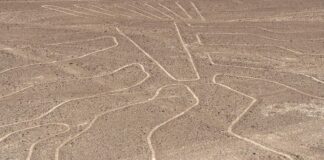Perù, aereo con italiani a bordo sorvolava Linee di Nazca: cosa sono