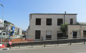 Cantieri TAV a Vicenza, comitati in corteo: «Prima la salute, servono garanzie pubbliche» Salute cantieri TAV Vicenza, edificio interessato dalla presenza di amianto