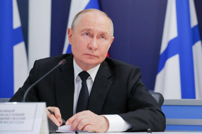 Putin ammette: “Da raid Ucraina danni a economia”. Russia costretta a importare carburante