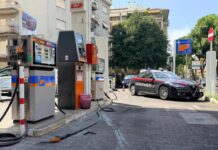 Roma, morto il 33enne che si era dato fuoco al distributore di benzina