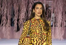Sanremo, Dua Lipa non solo guest star: De Martino la vuole per la co-conduzione di una serata