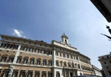 “Smarrita dentiera in Transatlantico”, ma era solo un bite dentale perso da un onorevole sbadato