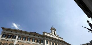 “Smarrita dentiera in Transatlantico”, ma era solo un bite dentale perso da un onorevole sbadato
