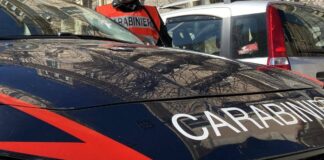 Spara alla compagna, la ferisce e poi scappa: uomo fermato a Imperia