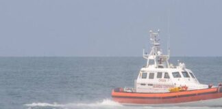 Sub ucciso da eliche gommone a Lampedusa, martedì l’autopsia. Indagate due persone