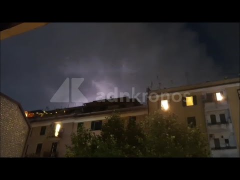 Tempesta di fulmini su Roma, lo spettacolo suggestivo