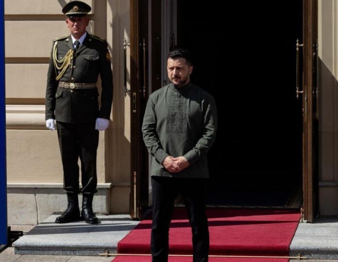 Ucraina-Russia, Zelensky: “Da tregua a zona franca, c’è piano con Usa per fine guerra”