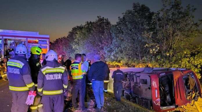 Ungheria, autobus si ribalta e finisce in un fossato: 12 morti e 10 feriti