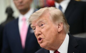 Usa-Iran, il nuovo piano di Trump: ‘mini attacchi’ nello Stretto di Hormuz