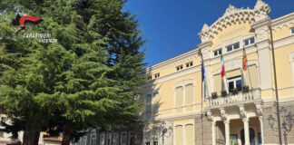Arsiero, sorpreso nel bar nonostante il Divieto: denunciato 50enne. Carabinieri ritirano anche due patenti carabinieri arsiero divieto