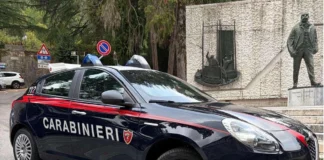 Valdagno, pusher 20enne nei guai: fermato con droga e senza patente aggredisce i carabinieri pusher valdagno