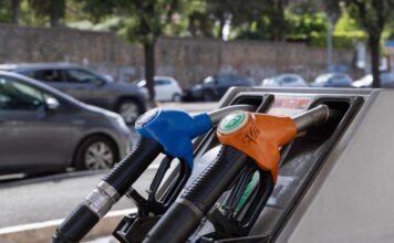 Caro carburanti a Vicenza, Confcommercio: costi insostenibili per gestori e agenti Caro carburanti a Vicenza, distributore di benzina