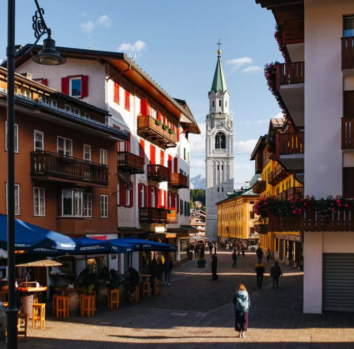 cortina turismo cafone