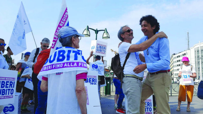 Liberi Subito in Veneto, Diego Silvestri e Marco Cappato a Venezia Liberi Subito in Veneto, Diego Silvestri abbraccia Marco Cappato