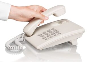Truffa telefonica Etra, falso nuovo contatore da 1.600 euro: l’allarme agli utenti Truffa telefonica Etra con falso nuovo contatore