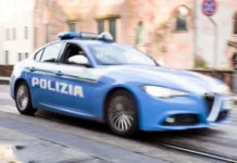 Tre rapine in meno di un’ora a Padova, cinque arresti: il plauso di Stefani alla Polizia Rapine a Padova, auto della Polizia di Stato