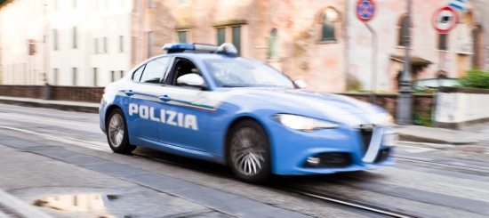 Polizia di Stato in azione a Padova Rapine a Padova, auto della Polizia di Stato