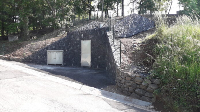 Serbatoio idrico montano, immagine di repertorio Serbatoio Monte Jok, struttura idrica montana