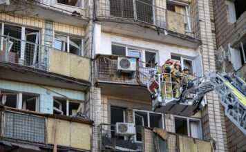 Ucraina, Russia attacca ancora: esplosioni a Kiev nella notte
